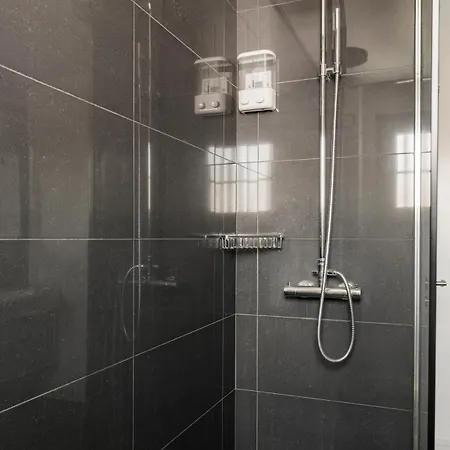 Exclusive I Bairro Alto Feel Lisbona