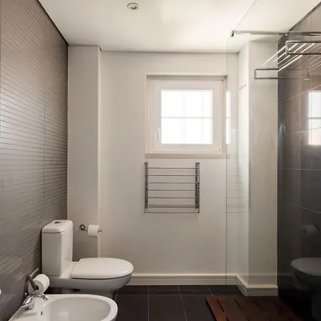 Exclusive | Bairro Alto Feel Apartment *