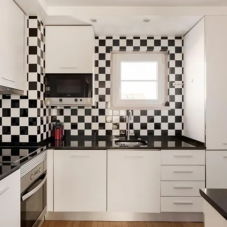 Exclusive | Bairro Alto Feel