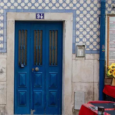 Exclusive | Bairro Alto Feel Apartment