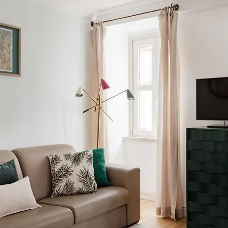 Exclusive | Bairro Alto Feel *