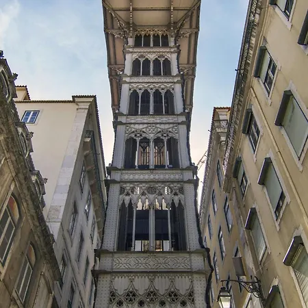 Exclusive | Bairro Alto Feel Apartment