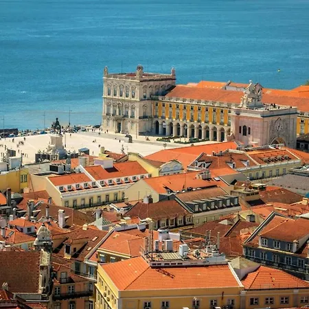 Exclusive | Bairro Alto Feel