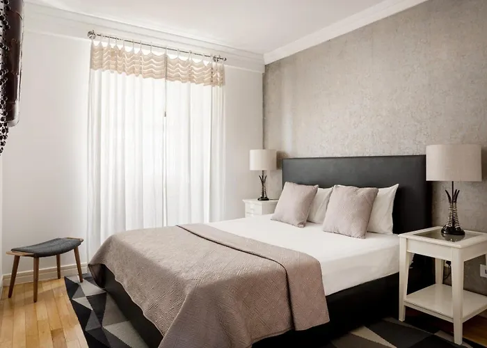 Exclusive | Bairro Alto Feel * Lisboa