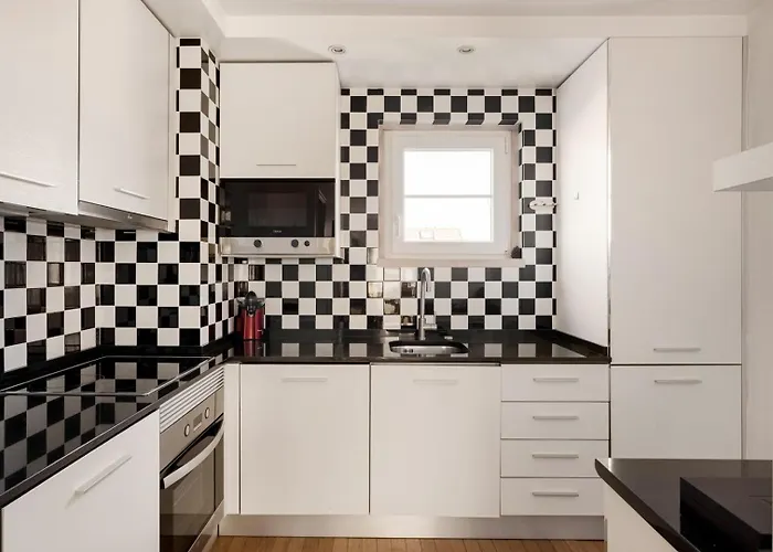 Exclusive | Bairro Alto Feel