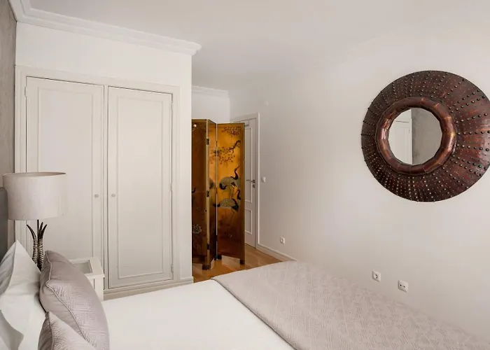 Exclusive | Bairro Alto Feel